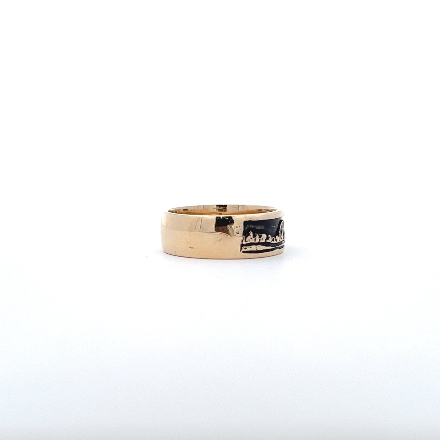 14Kt Y-Gold Mt. Tom Mountain Scene Band. Size 7.5